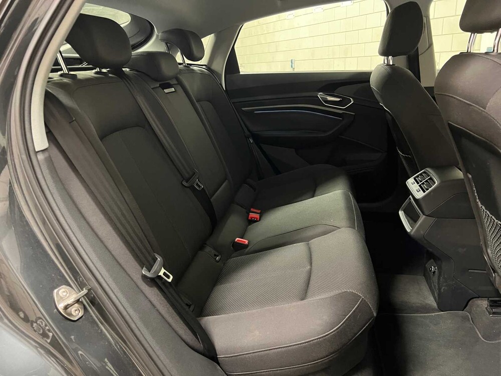 Audi e-tron Sportback 55 quattro Business edition 95 kWh 408hp 2020 (Original-NL+1st owner), J-468-ZG