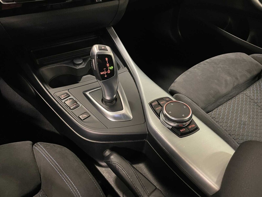 BMW 125i M Sport 218hp 2015 1-Series, R-398-XG