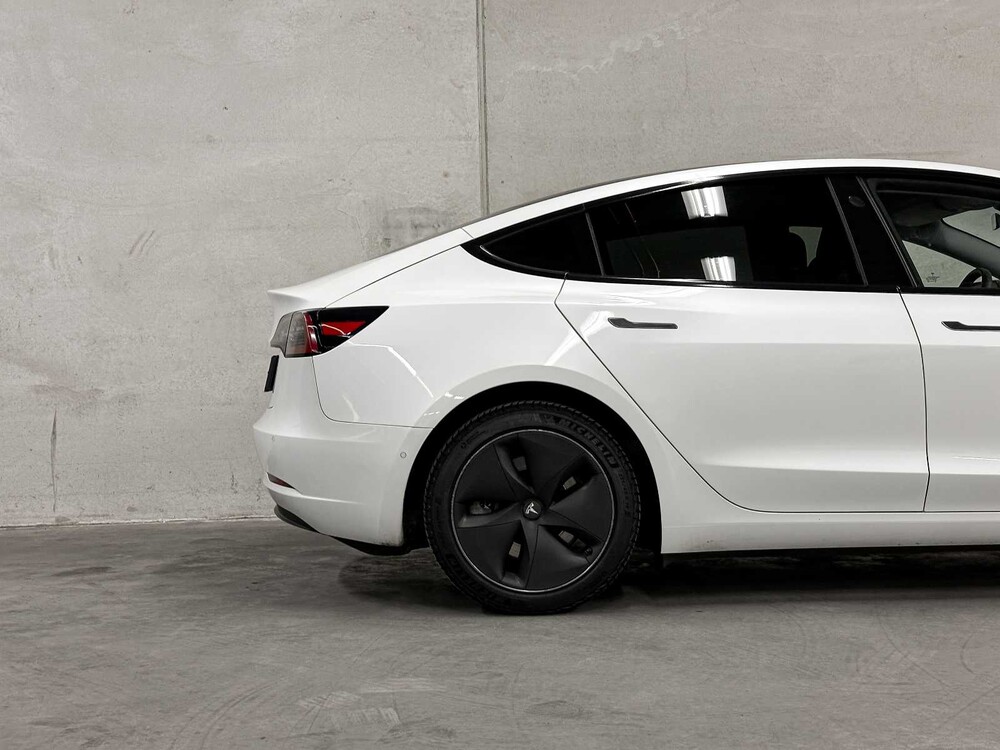 Tesla Model 3 Standard RWD Plus 60 kWh 2019 (Original-NL+1st owner), G-114-FG