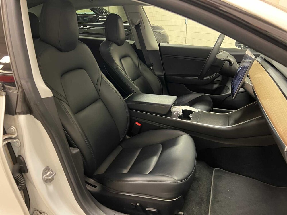 Tesla Model 3 Standard RWD Plus 60 kWh 2019 (Original-NL+1st owner), G-114-FG