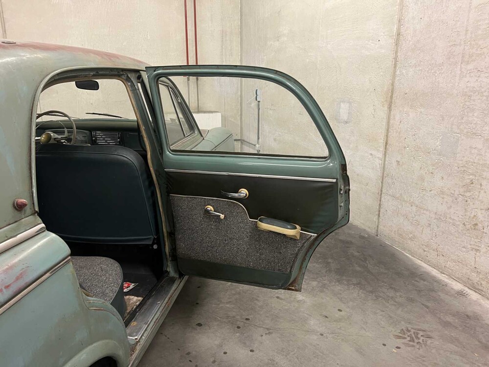 Peugeot 403 Saloon 67hp 1960, PM-72-03