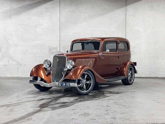 Ford Tudor V8 Limousine -Resto-Mod- 300PS 1933 (327 Corvette Motor), DZ-34-70