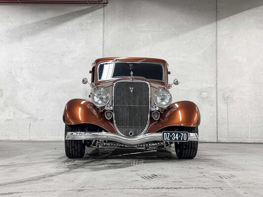 Ford Tudor V8 Limousine -Resto-Mod- 300PS 1933 (327 Corvette Motor), DZ-34-70