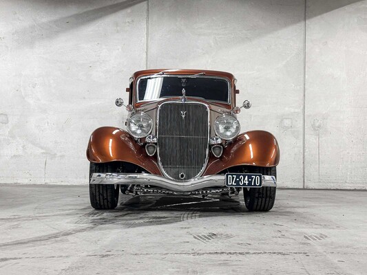 Ford Tudor V8 Limousine -Resto-Mod- 300PS 1933 (327 Corvette Motor), DZ-34-70