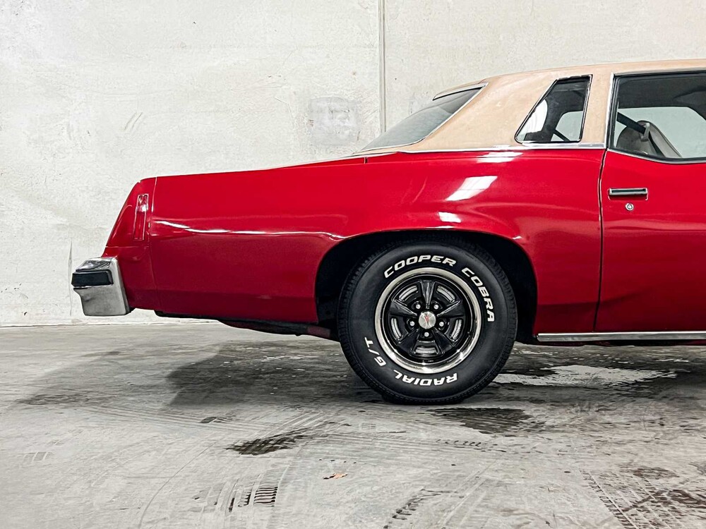 Pontiac Grand Prix 4.9 V8 Coupe 136hp 1977, 10-YE-74