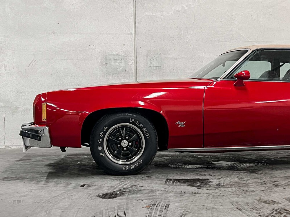 Pontiac Grand Prix 4.9 V8 Coupe 136hp 1977, 10-YE-74