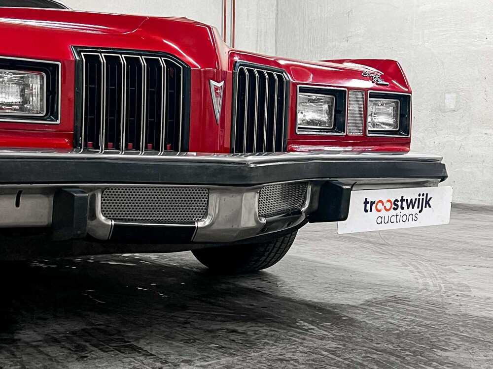 Pontiac Grand Prix 4.9 V8 Coupe 136hp 1977, 10-YE-74