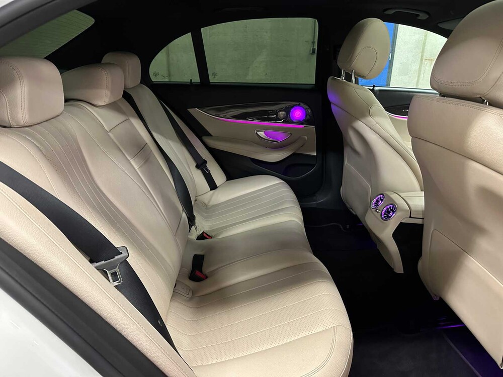 Mercedes-Benz E300 AMG 245hp 2019 E-Class, P-728-TX