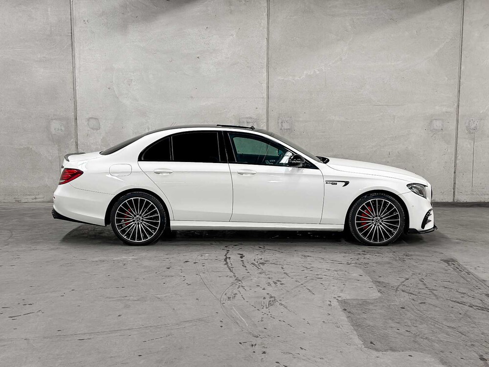 Mercedes-Benz E300 AMG 245hp 2019 E-Class, P-728-TX