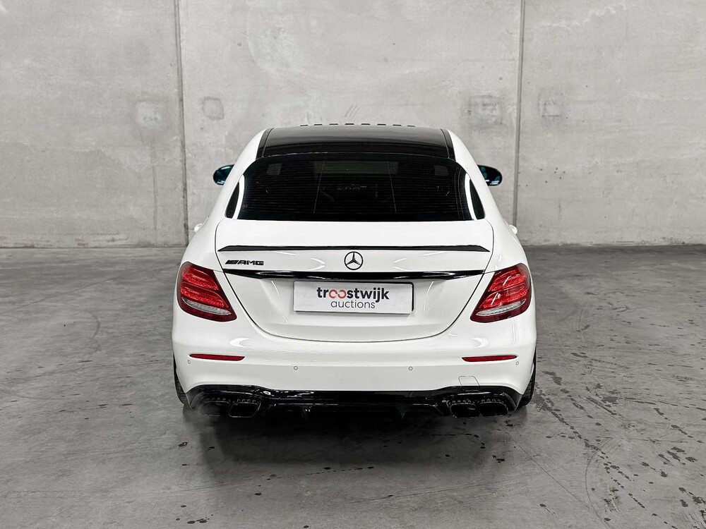 Mercedes-Benz E300 AMG 245hp 2019 E-Class, P-728-TX
