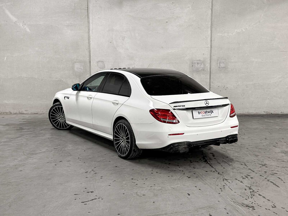 Mercedes-Benz E300 AMG 245hp 2019 E-Class, P-728-TX
