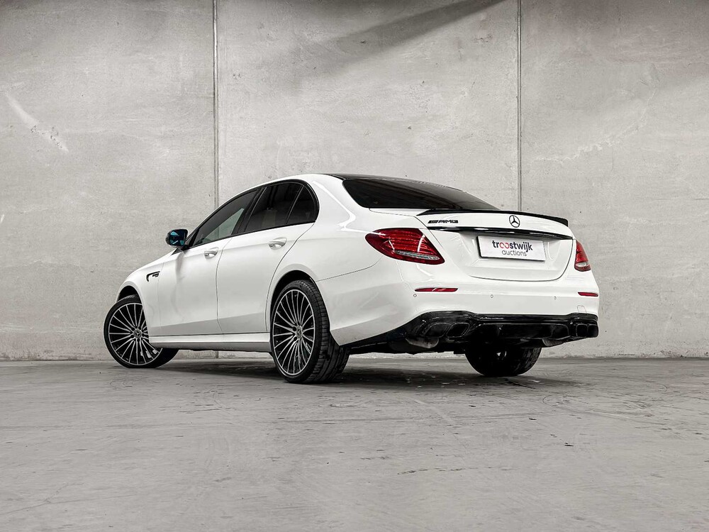 Mercedes-Benz E300 AMG 245hp 2019 E-Class, P-728-TX