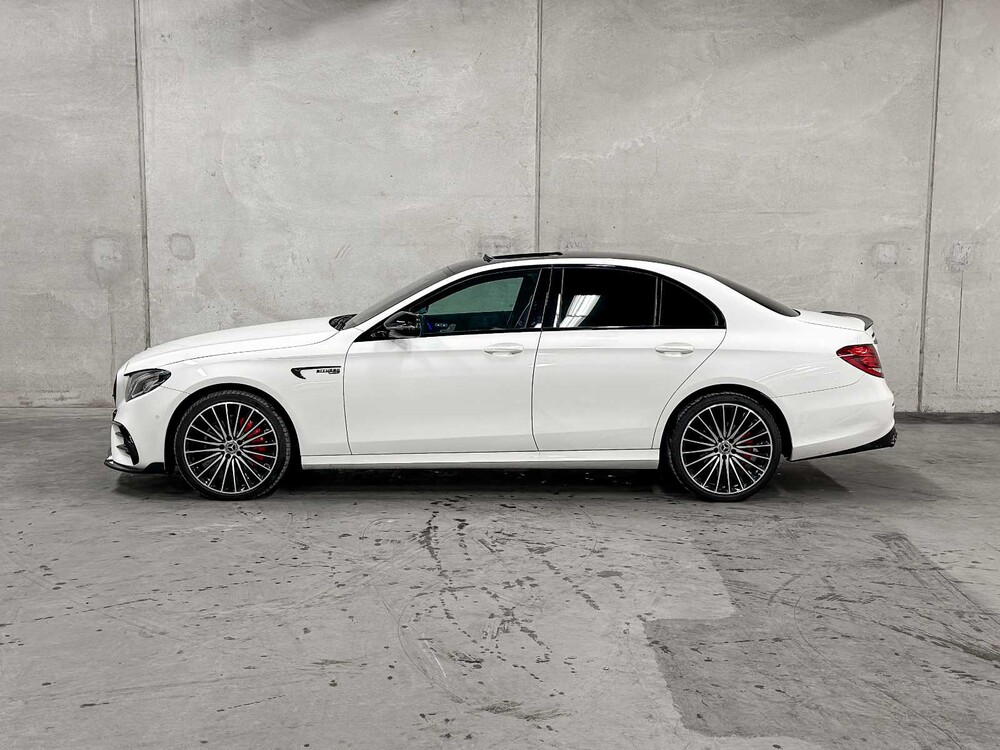 Mercedes-Benz E300 AMG 245hp 2019 E-Class, P-728-TX