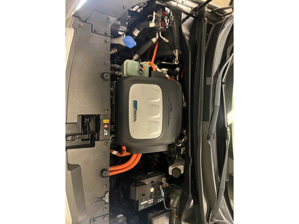 Kia Soul EV ExecutiveLine 27 kWh 110hp 2015, 8-ZSK-34