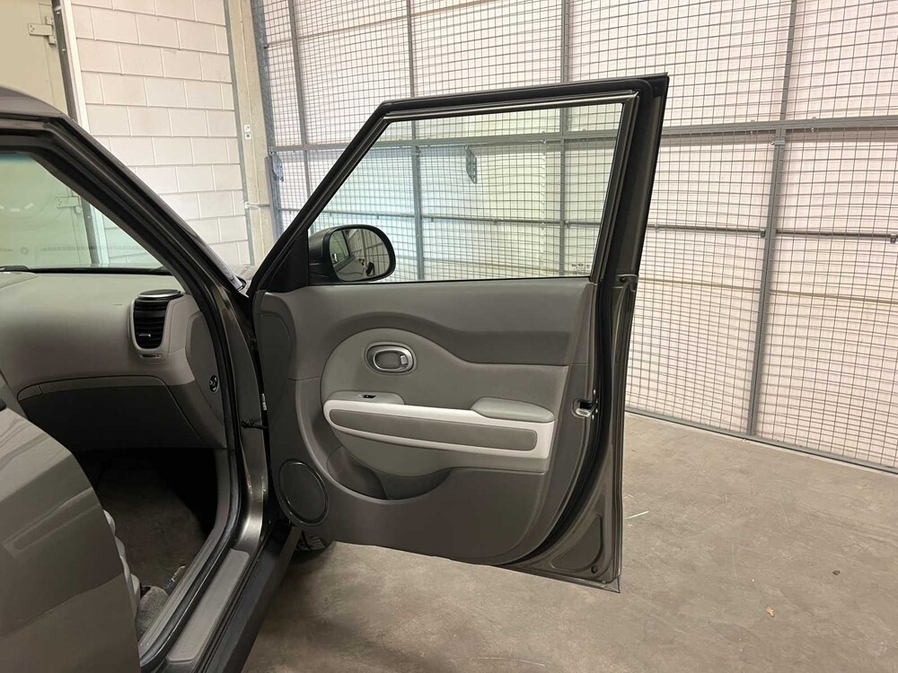 Kia Soul EV ExecutiveLine 27 kWh 110hp 2015, 8-ZSK-34