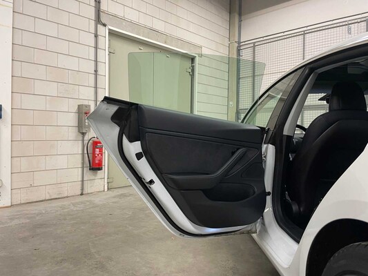 Tesla Model 3 Standard RWD Plus 60 kWh 2019 (Original-NL), G-470-PJ