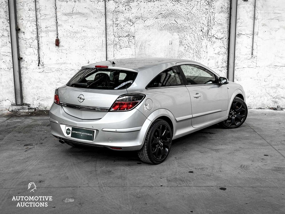 Opel Astra GTC 2.0 T OPC 2009, RB-172-H