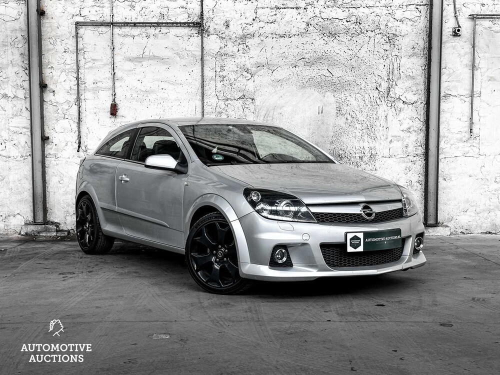 Opel Astra GTC 2.0 T OPC 2009, RB-172-H