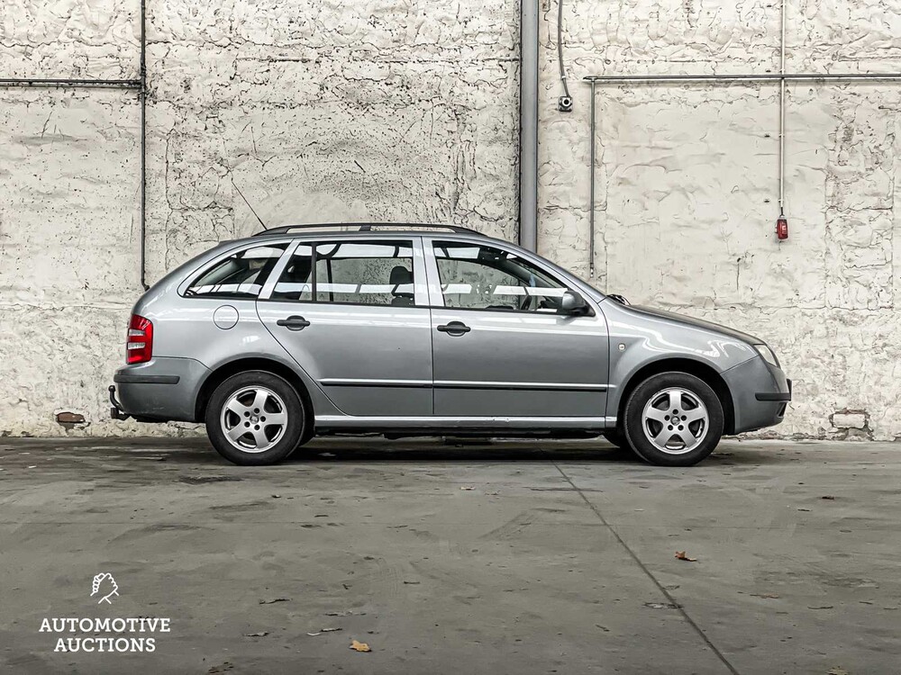 Skoda Fabia Combi 1.4-16V Elegance 75pk  -Orig. NL-, 01-LL-PD