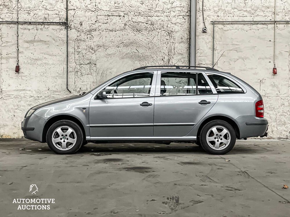 Skoda Fabia Combi 1.4-16V Elegance 75pk  -Orig. NL-, 01-LL-PD