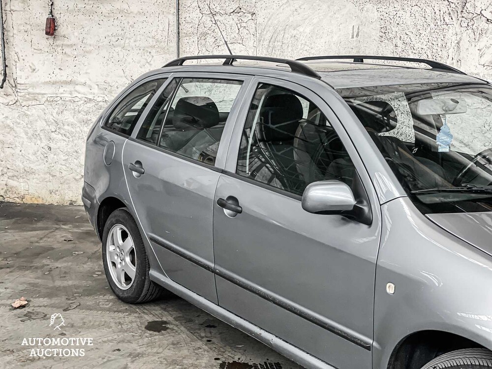 Skoda Fabia Combi 1.4-16V Elegance 75pk  -Orig. NL-, 01-LL-PD