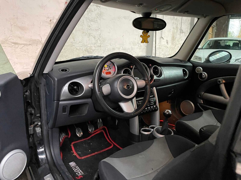 Mini Cooper S 1.6 170pk 2004, 77-KHT-5