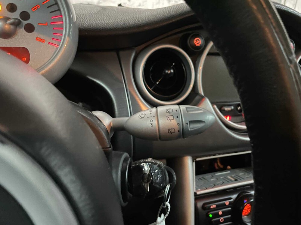 Mini Cooper S 1.6 170pk 2004, 77-KHT-5