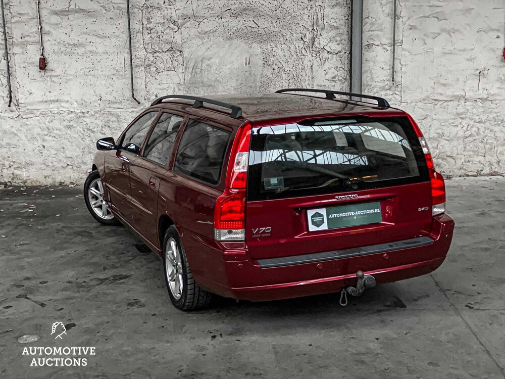 Volvo V70 2.4D 131pk 2004, H-082-NK