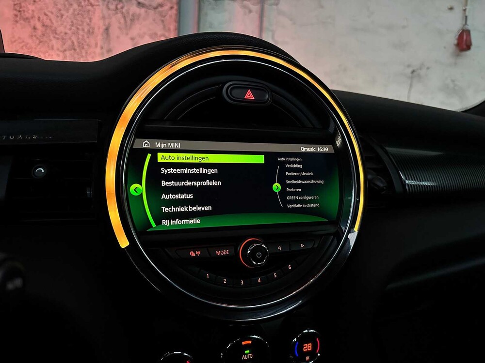 Mini 1.5 Cooper 60 Years Edition 136pk 2019 -Orig. NL-, ZL-236-Z