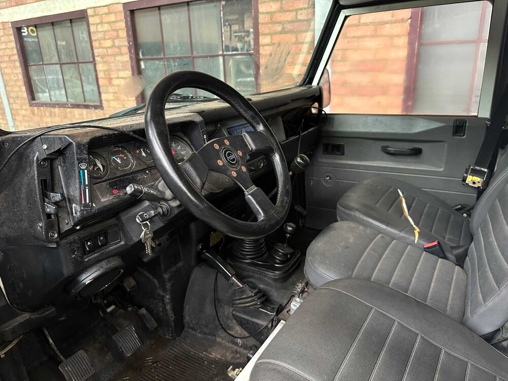 Land Rover Defender 2.5 TD5 130