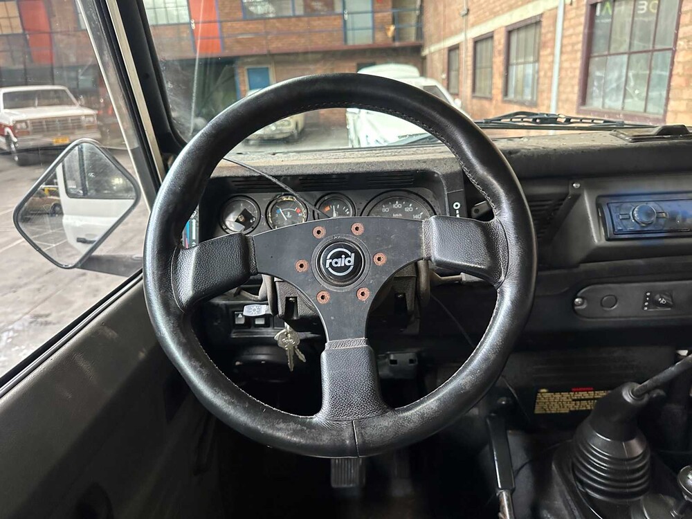 Land Rover Defender 2.5 TD5 130