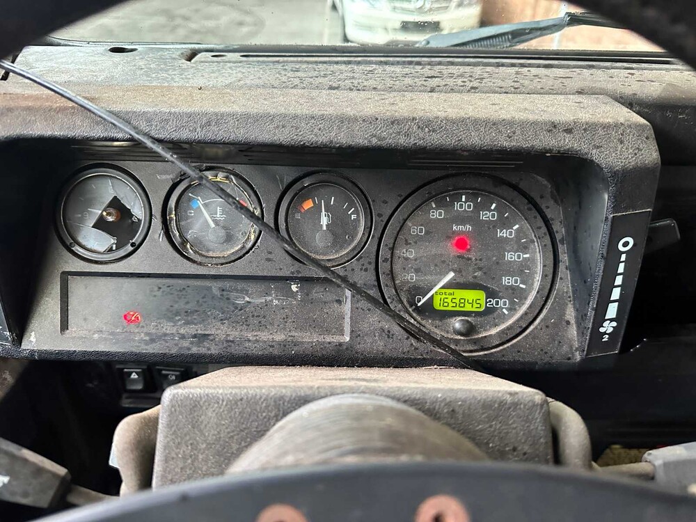 Land Rover Defender 2.5 TD5 130