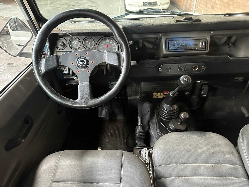 Land Rover Defender 2.5 TD5 130