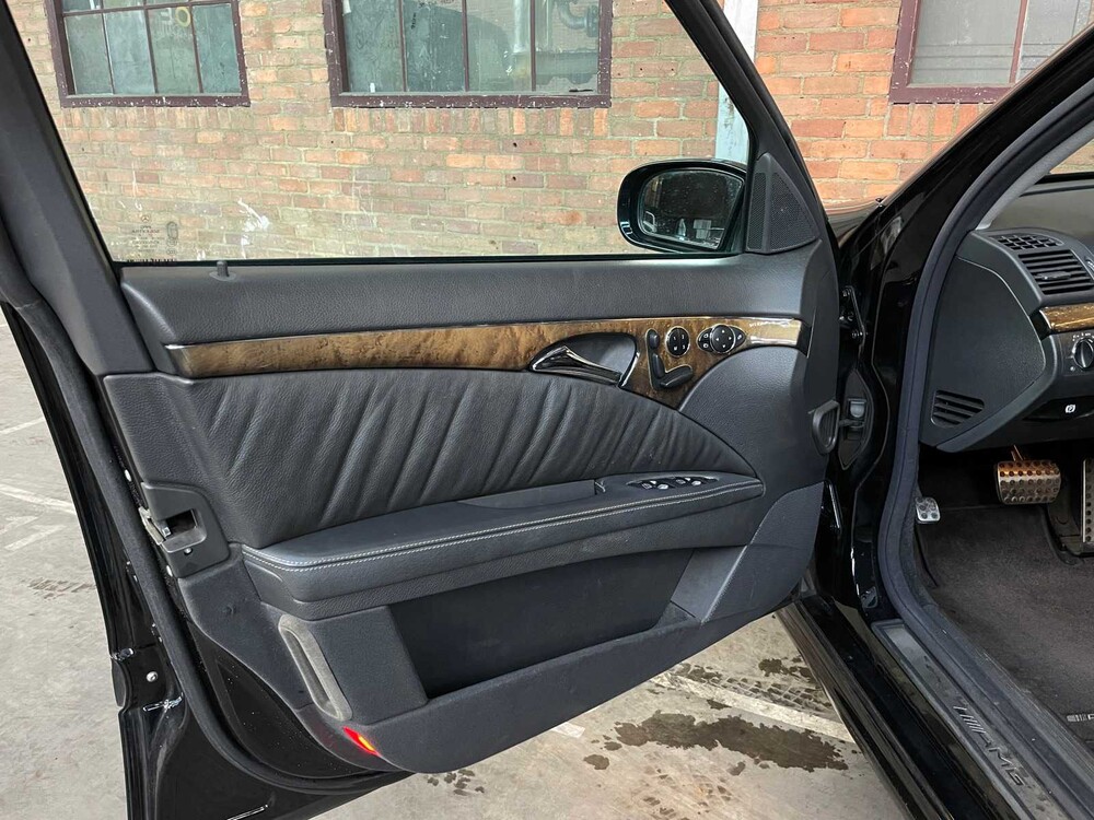Mercedes-Benz E55 AMG Combi 5.5 V8 476PS 2005 -Youngtimer- 