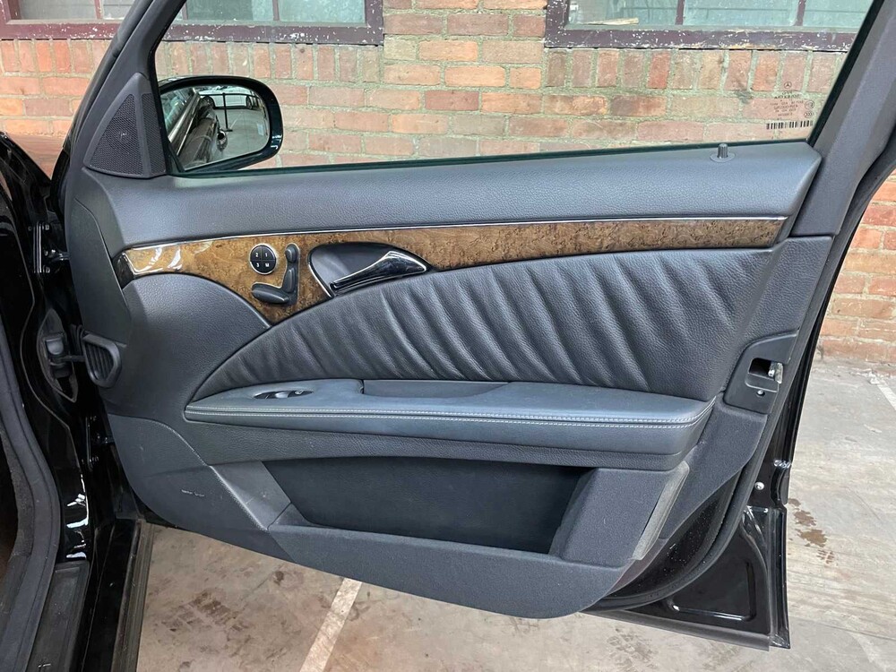 Mercedes-Benz E55 AMG Combi 5.5 V8 476PS 2005 -Youngtimer- 