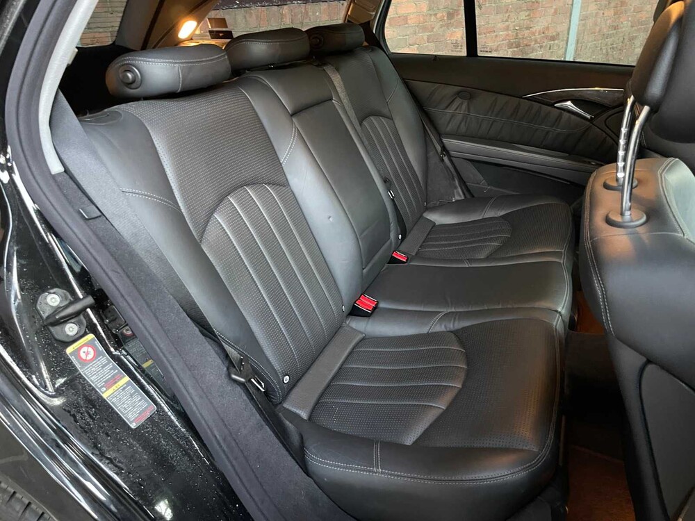 Mercedes-Benz E55 AMG Combi 5.5 V8 476PS 2005 -Youngtimer- 