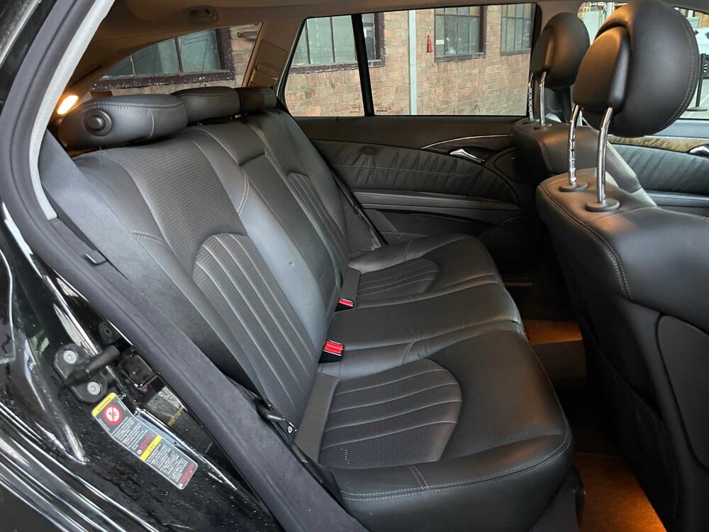 Mercedes-Benz E55 AMG Combi 5.5 V8 476PS 2005 -Youngtimer- 