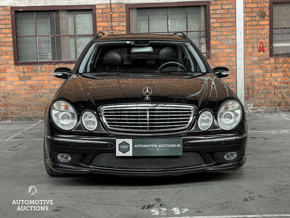 Mercedes-Benz E55 AMG Combi 5.5 V8 476PS 2005 -Youngtimer- 