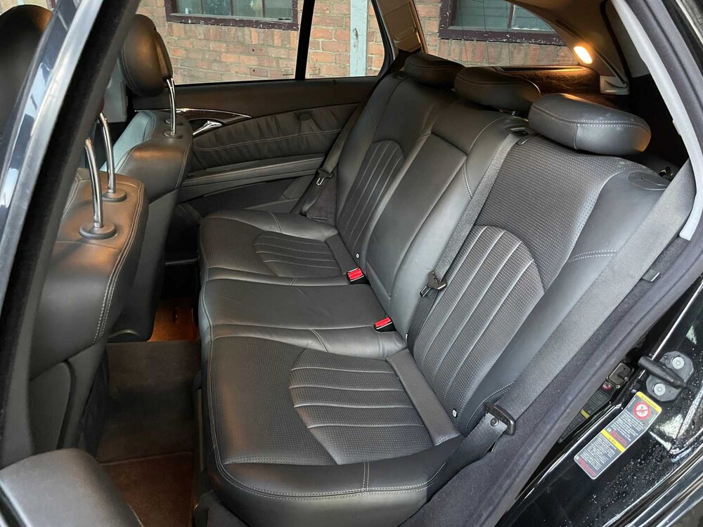 Mercedes-Benz E55 AMG Combi 5.5 V8 476PS 2005 -Youngtimer- 