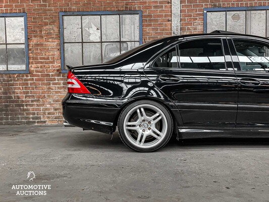 Mercedes-Benz C55 AMG 5.5 V8 C-Klasse 367pk 2006 -Youngtimer-