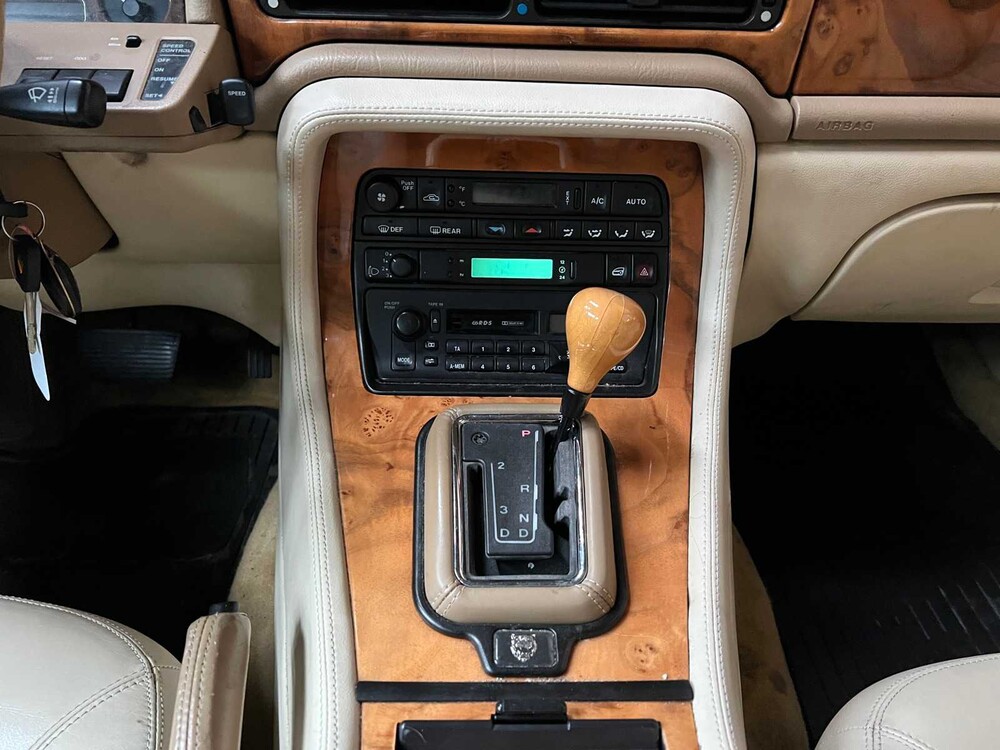 Jaguar Sovereign 3.2 210PS 1997, HD-309-N