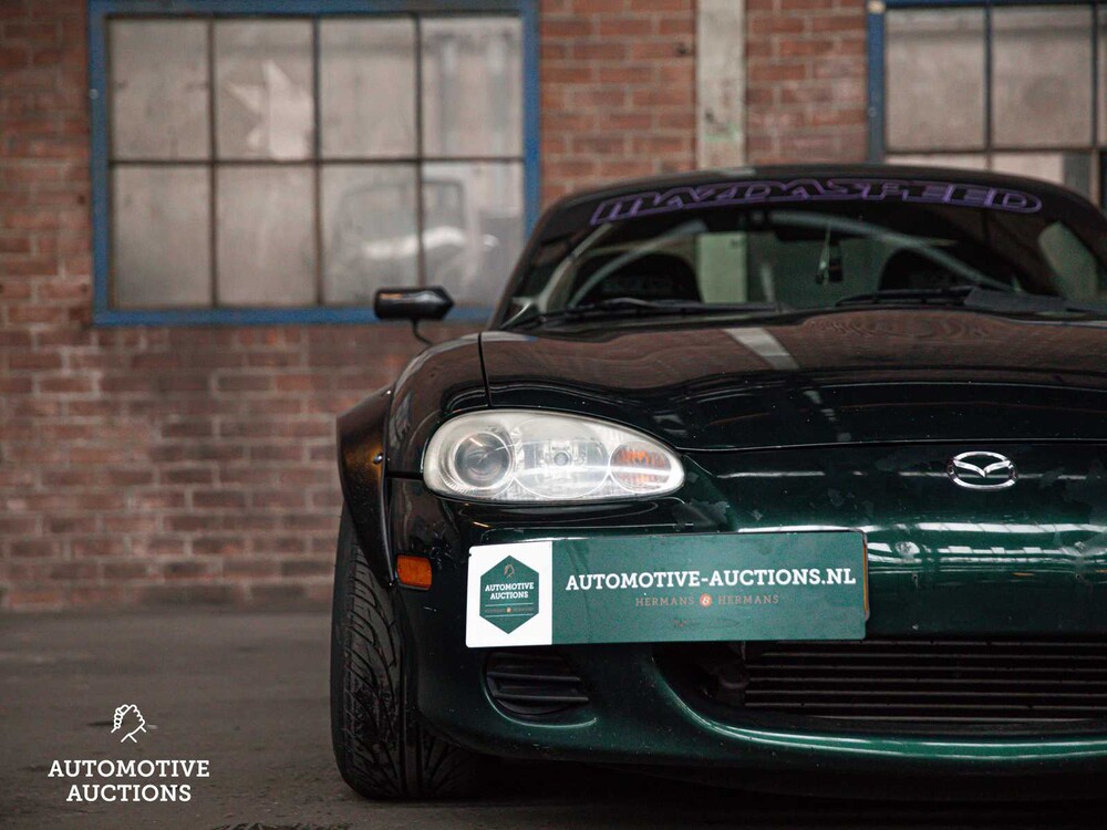Mazda MX-5 1.6i Touring 220pk 2001, 27-XB-SP