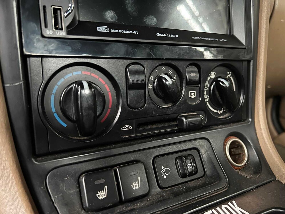 Mazda MX-5 1.6i Touring 220pk 2001, 27-XB-SP