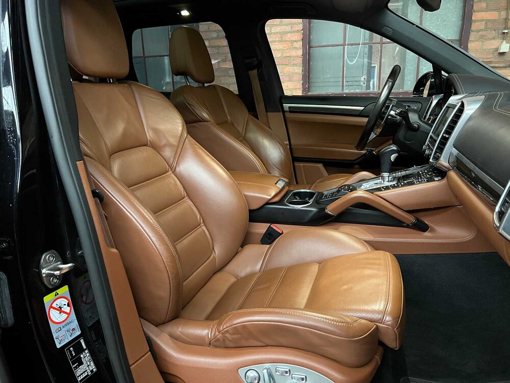 Porsche Cayenne S E-Hybrid 3.0 V6 416pk Sport-Chrono 2015 ORIG-NL, HR-863-Z