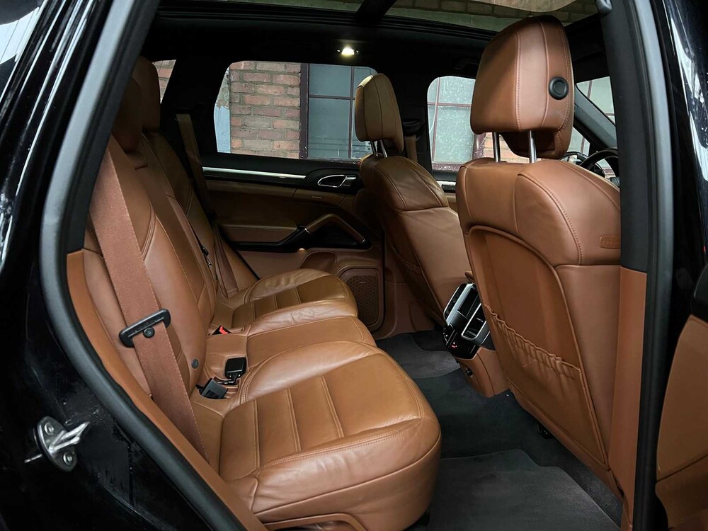 Porsche Cayenne S E-Hybrid 3.0 V6 416pk Sport-Chrono 2015 ORIG-NL, HR-863-Z