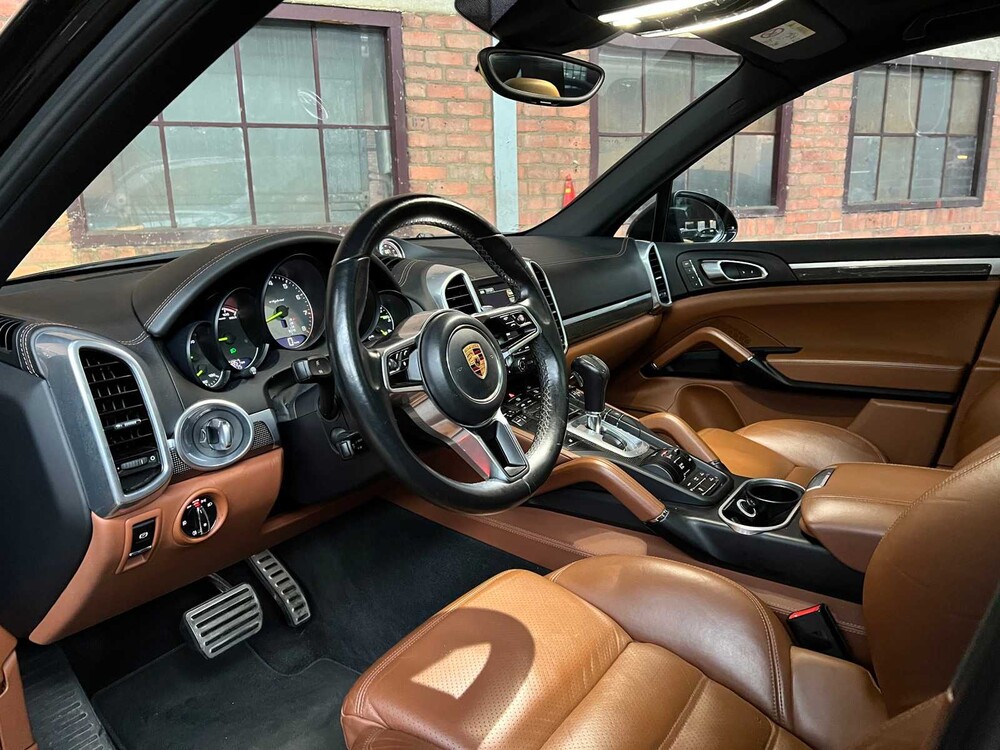 Porsche Cayenne S E-Hybrid 3.0 V6 416pk Sport-Chrono 2015 ORIG-NL, HR-863-Z