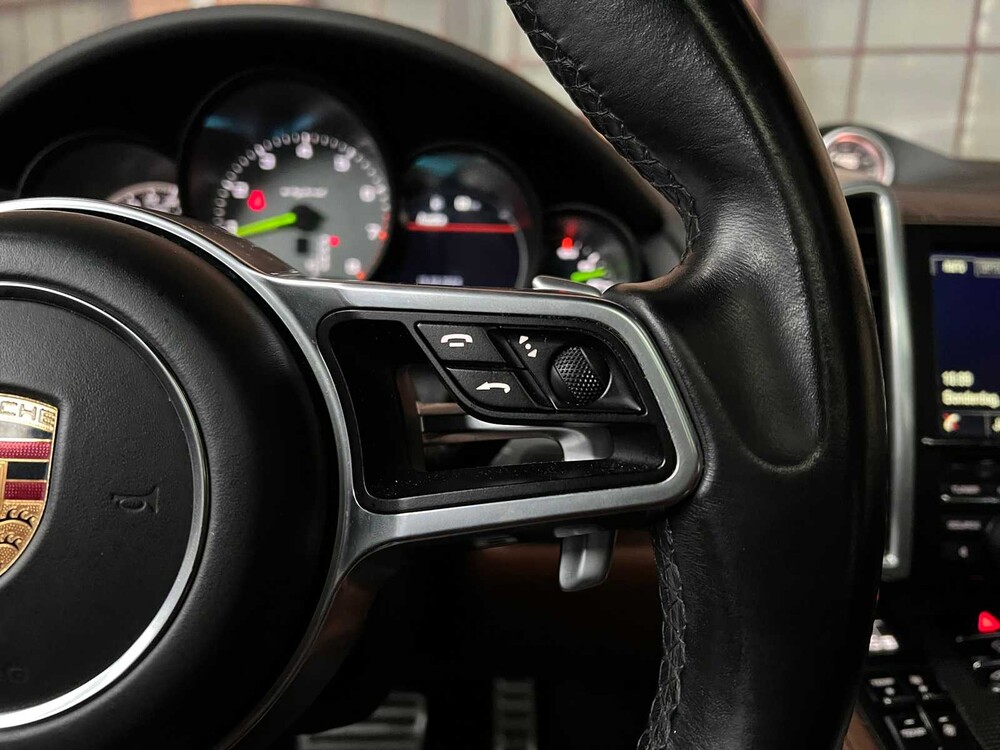 Porsche Cayenne S E-Hybrid 3.0 V6 416pk Sport-Chrono 2015 ORIG-NL, HR-863-Z