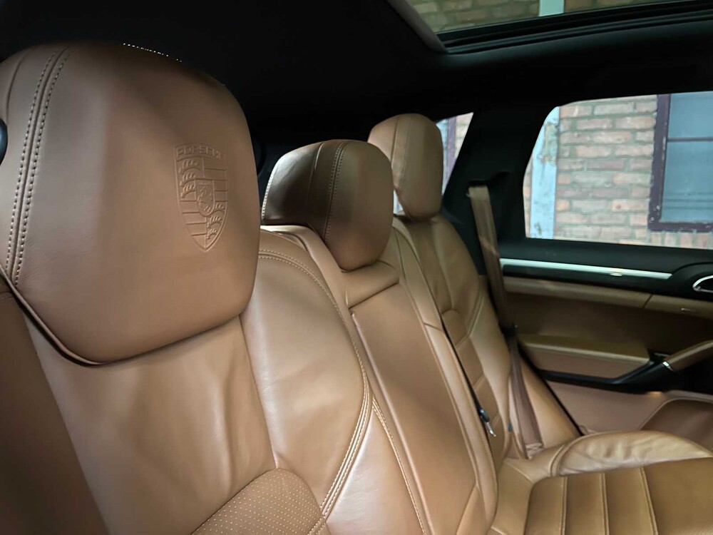 Porsche Cayenne S E-Hybrid 3.0 V6 416pk Sport-Chrono 2015 ORIG-NL, HR-863-Z