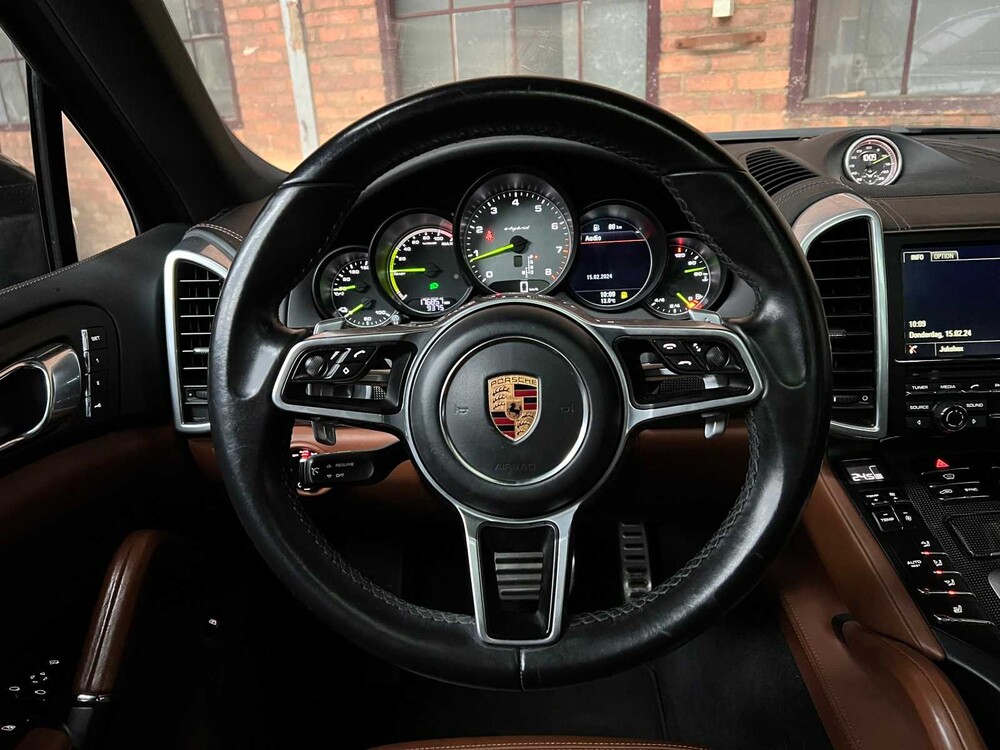 Porsche Cayenne S E-Hybrid 3.0 V6 416pk Sport-Chrono 2015 ORIG-NL, HR-863-Z