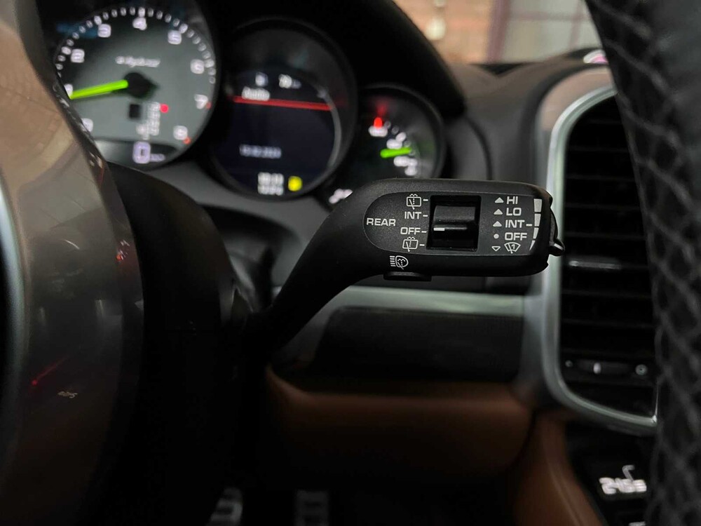 Porsche Cayenne S E-Hybrid 3.0 V6 416pk Sport-Chrono 2015 ORIG-NL, HR-863-Z